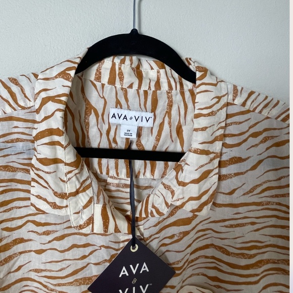 Zebra Animal Print Button Down Chic Glam Minimalist Artsy Plus Hip Blouse Top - Picture 2 of 10